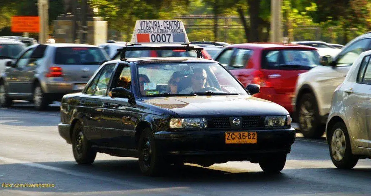 Shared taxi in Santiago, called colectivo